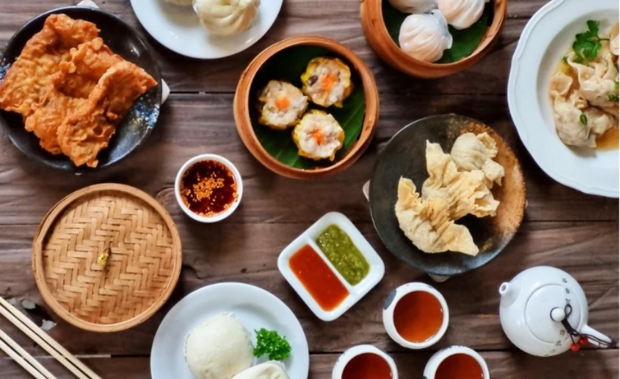 Dim Sum, un plateau composé de plusieurs petit plats chinois