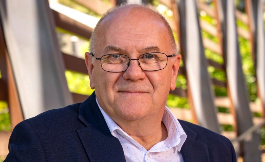 Portrait de Dr Martin Cole